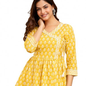 Woman's Classic Floral Printed Trendy Top